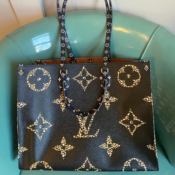 Louis Vuitton Handbags - Authentic Louis Vuitton onthego jungle
